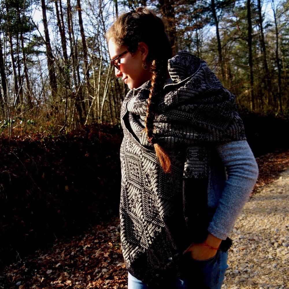 Woven Oversized Scarf / Shawl Unisex - Picture 3 of 5